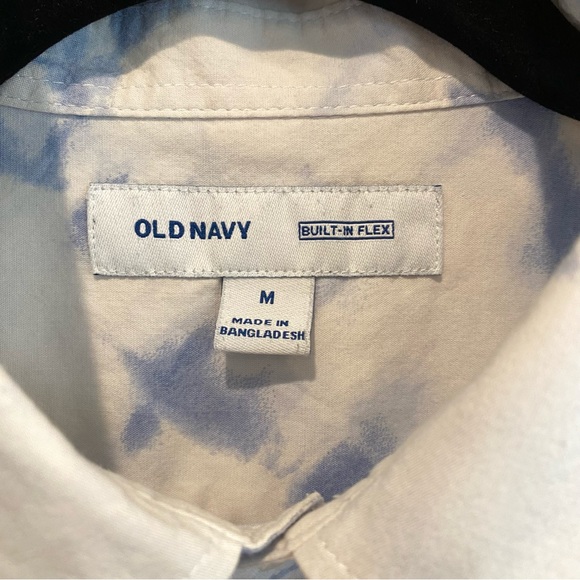 OLD NAVY Men's Casual Button Down Shirt in very cool print - Picture 2 of 4